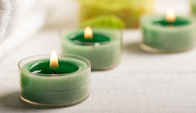 candles-relaxing-feel-to-sleep-well-at-night-04.jpg